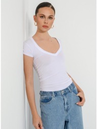τοπ με κοντά μανίκια και v λαιμόκοψη (white)
