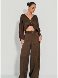 παντελόνι wide leg με σατινέ υφή και ασορτί ζώνη (brown)