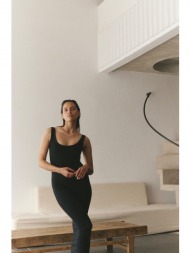 φόρεμα muuv. fendu χρώμα: μαύρο 97% βαμβάκι, 3% σπαντέξ