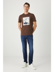 τζιν παντελόνι medicine χρώμα: ναυτικό μπλε κύριο υλικό: 82% βαμβάκι, 17% πολυεστέρας, 1% ελαστάν
φό