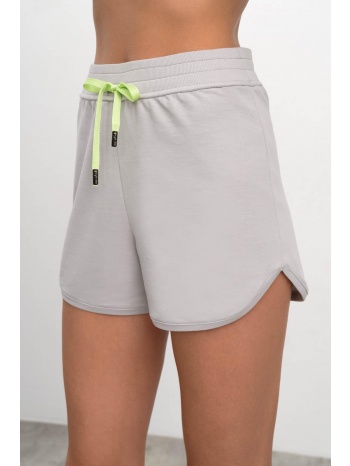 vamp μονόχρωμο κοντό παντελόνι σε προσφορά