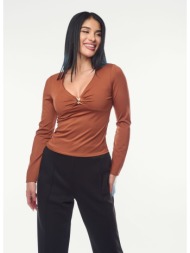 μπλουζα με χρυσο κρικο ...