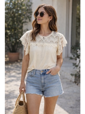 μπλουζα με δαντελα μπεζ σε προσφορά