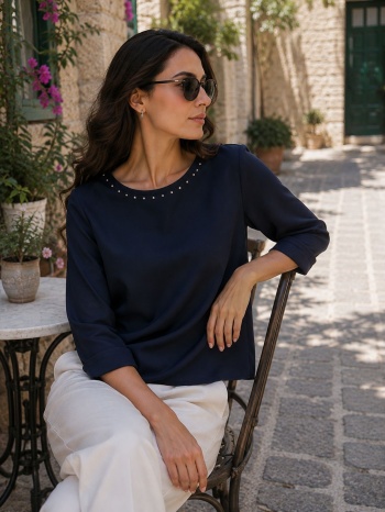 γυναικεία μπλούζα oversized με πέρλες στον λαιμό - μπλε |