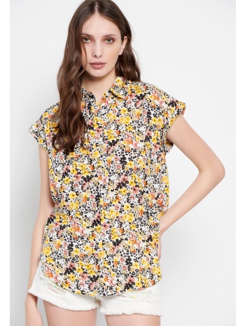 γυναικείο εμπριμέ πουκάμισο σε φλοράλ μοτίβο σε προσφορά