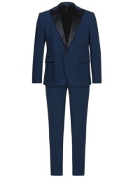 hilton συνολα και σετ κοστούμι