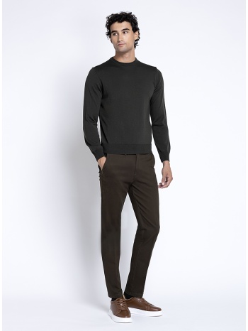 ανδρικό μονόχρωμο παντελόνι regular fit από stretch cotton σε προσφορά