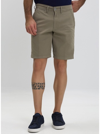 βαμβακερή ανδρική βερμούδα σε προσφορά