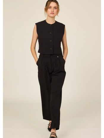 γιλέκο με κουμπιά