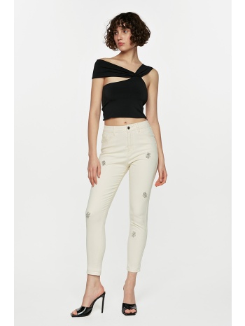 τζην παντελόνι βανίλια με λουλούδια απο στρας