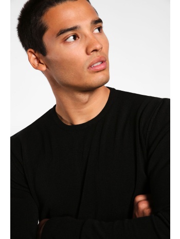 μαύρο πλεκτό πουλόβερ μαύρο σε προσφορά