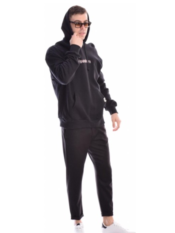 μαύρη φούτερ μπλούζα με κουκούλα σε προσφορά