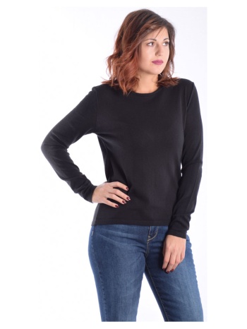 μαύρη νημάτινη μπλούζα σε προσφορά