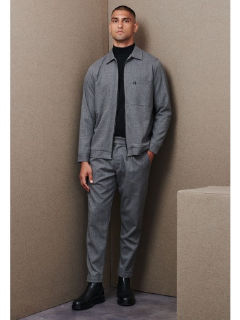 καρό παντελόνι με ρεβέρ και λάστιχο στο πίσω μέρος σε προσφορά