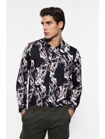 εμπριμέ πουκάμισο