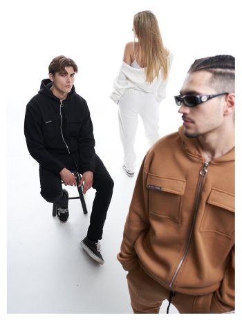 καμηλό τζάκετ με κουκούλα σε προσφορά