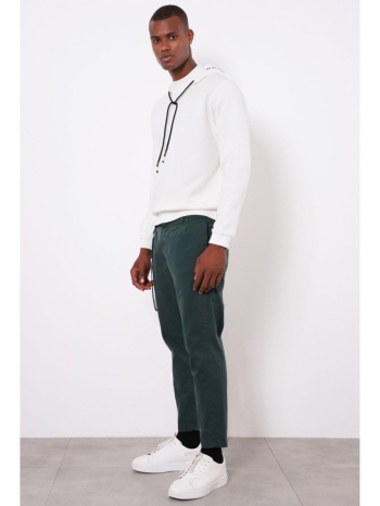 πετρόλ cropped jeans με αλυσίδα σε προσφορά