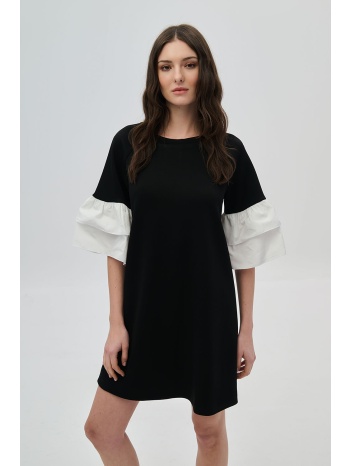 μίνι φόρεμα με βολάν στο μανίκι και φιόγκο στην πλάτη