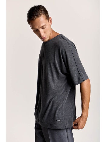 πλεκτή κοντομάνικη με ξέφτια