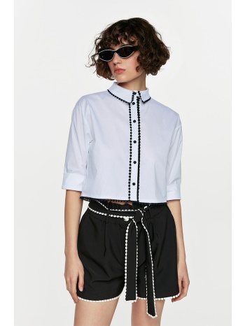 μαύρο σορτς με ρέλια και ζώνη