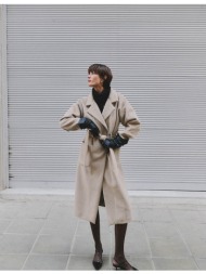 μακρύ παλτό με ανοιχτό γιακά, ζώνη και τσέπες