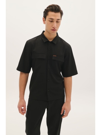 κοντομάνικο πουκάμισο με τσέπες