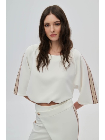 μπλούζα με 3/4 μανίκι, δέσιμο στη μέση και ρίγα με στρας