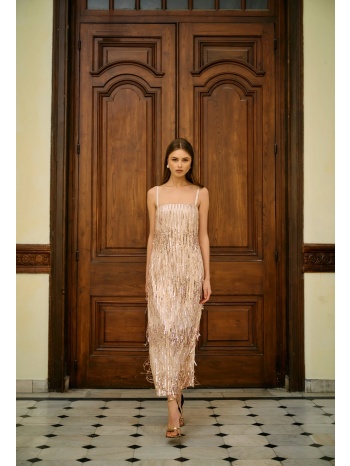 φόρεμα με παγιέτες και κρόσια