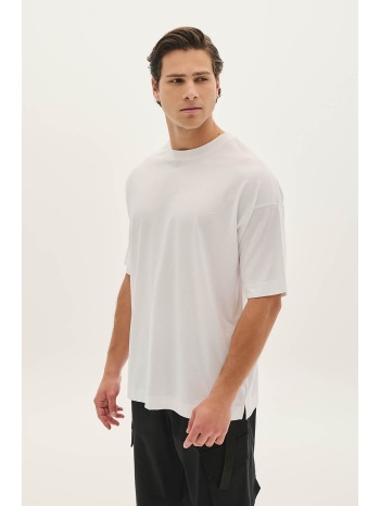 μπλούζα με κέντημα στην πλάτη