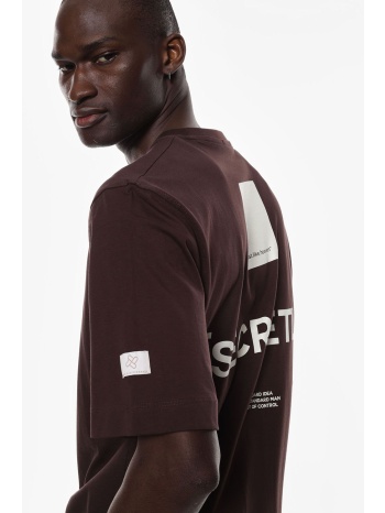 κοντομάνικη με στάμπα στήθος και πλάτη