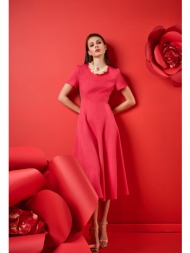 μίντι κλος φόρεμα με κοντό μανίκι