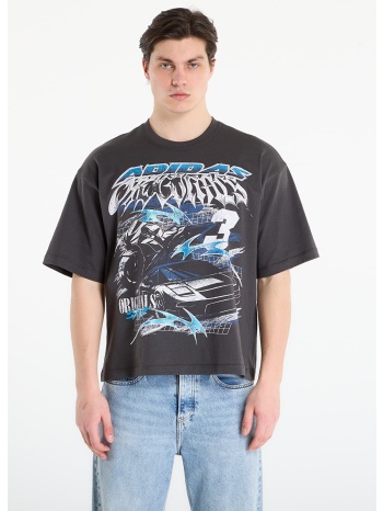 t-shirt adidas gurnge racing graphic t-shirt utility black s σε προσφορά