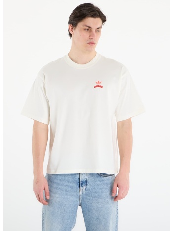 t-shirt adidas pixelated burget character graphic t-shirt σε προσφορά