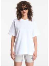 t-shirt on club ...
