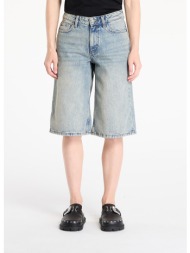 βερμούδες guess ...