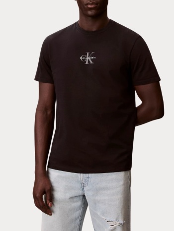 t-shirt calvin klein monogram black calvin klein σε προσφορά