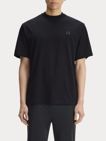 t-shirt fred perry reflective print black fred perry σε προσφορά