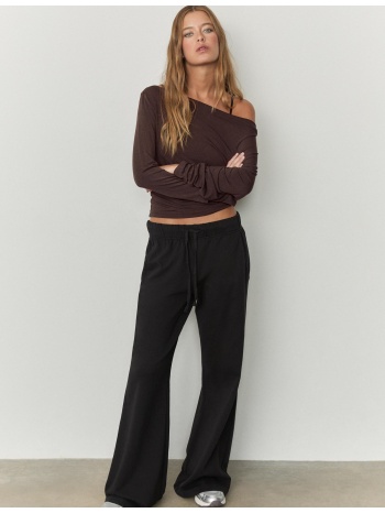 stradivarius μπλούζα με ασύμμετρο λαιμό καφέ xl