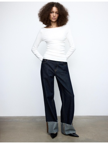 stradivarius μπλούζα με σούρες και μακρύ μανίκι εκρού m σε προσφορά