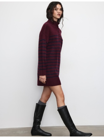 stradivarius κοντό ριγέ πλεκτό φόρεμα με γιακά-κασκόλ