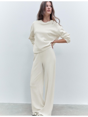 stradivarius πλεκτή μπλούζα με στρογγυλή λαιμόκοψη εκρού m