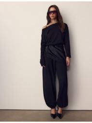 stradivarius μακρυμάνικη μπλούζα με λαιμόκοψη χαμόγελο και ζώνη μαύρο m