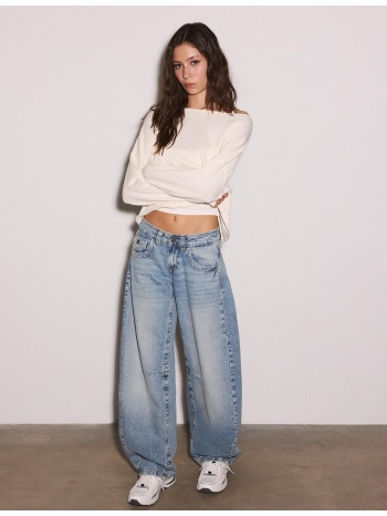 stradivarius κοντό πουλόβερ ζέρσεϊ με λαιμόκοψη χαμόγελο