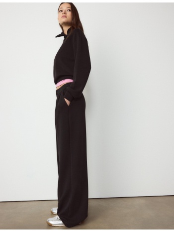 stradivarius παντελόνι με πιέτες, απαλή υφή μαύρο l