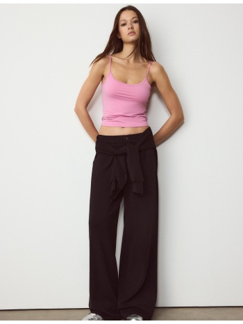 stradivarius βασική μπλούζα με τιράντες ροζ της