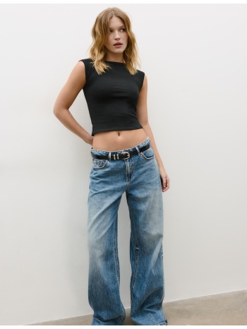 stradivarius μπλούζα basic με λαιμόκοψη χαμόγελο μαύρο s