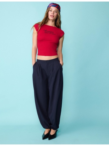 stradivarius μπλούζα με λαιμόκοψη χαμόγελο και κείμενο