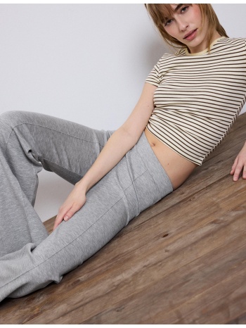 stradivarius παντελόνι καμπάνα με ραφή και απαλή υφή γκρι