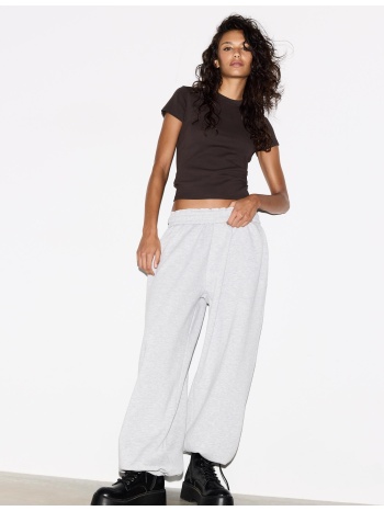 stradivarius κοντομάνικη μπλούζα basic με στρογγυλή