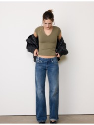 stradivarius μπλουζάκι με κοντό μανίκι και v λαιμόκοψη λαδί l